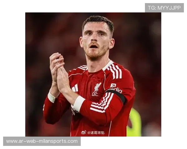 利物浦罗伯逊倒三角回敲创造机会，展现全能传球艺术